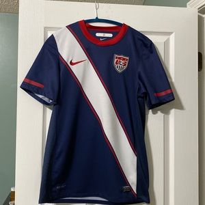 Men’s USA soccer shirt Dri Fit size S